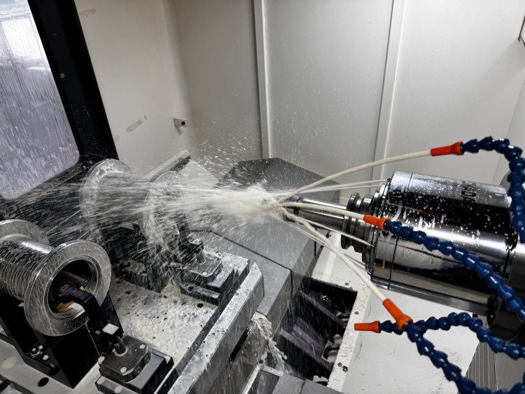 Avantajele pieselor de strunjire CNC