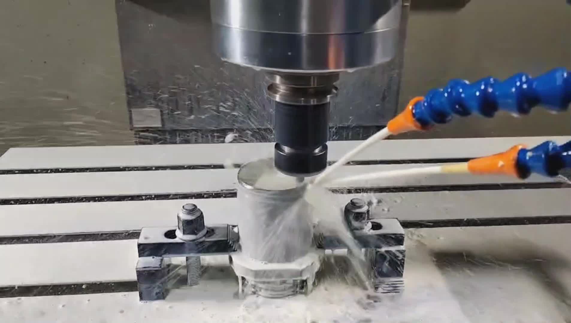 Modul în care prelucrarea de precizie CNC îmbunătățește precizia