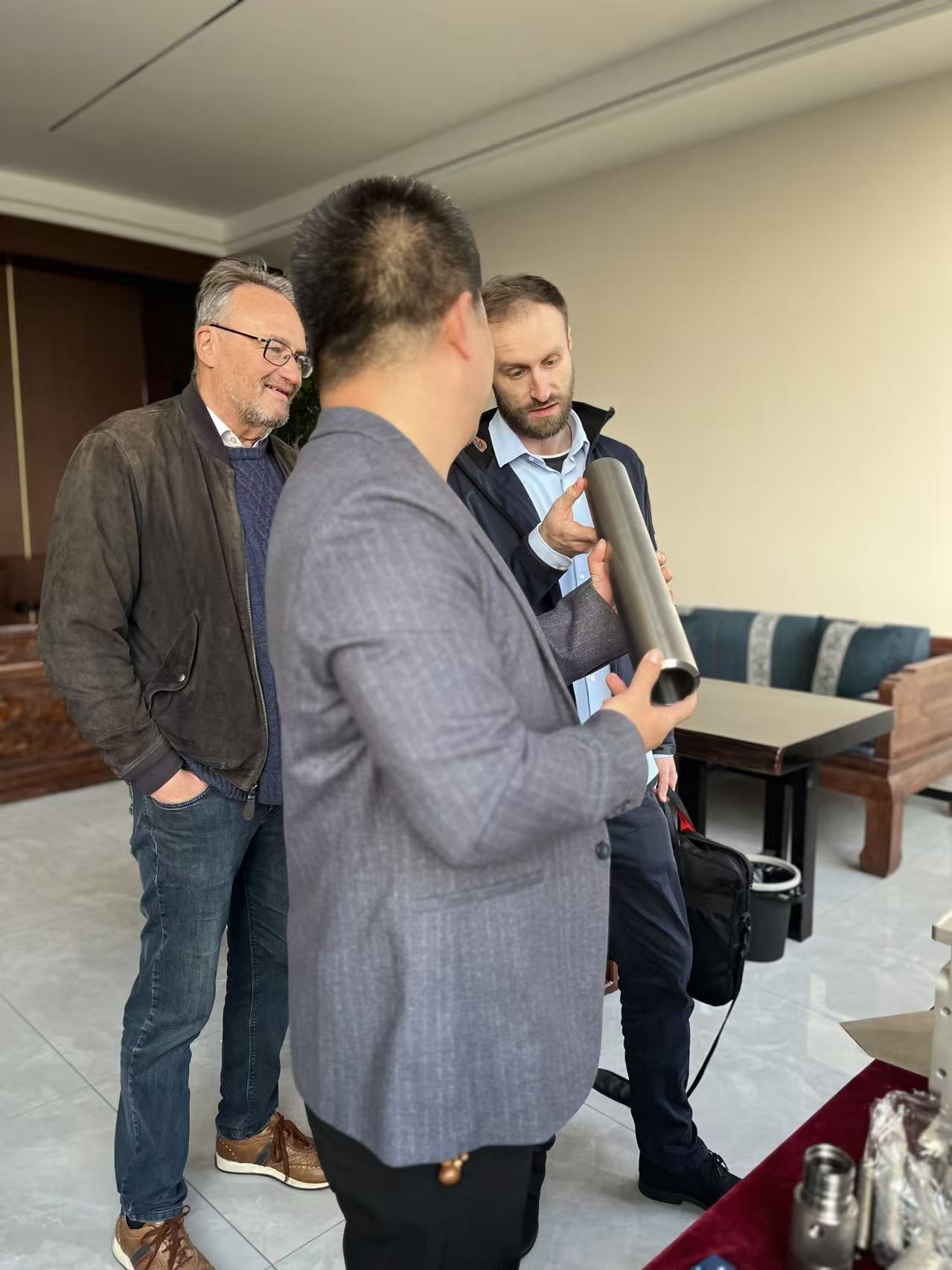 Wow! Clienții germani „se înregistrează” la compania noastră, propulsând cooperarea pragmatică mai departe.