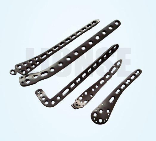 De ce sunt preferate componentele din aliaj de titan pentru implanturile medicale?