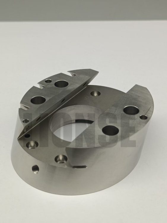 Șină de ghidare liniară