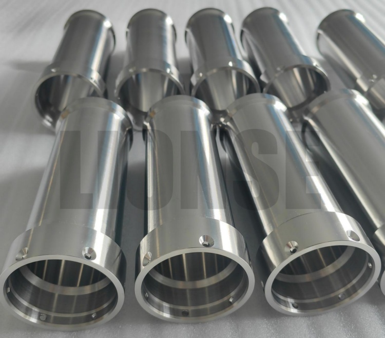 De ce este titanul un material ideal pentru ingineria navelor?