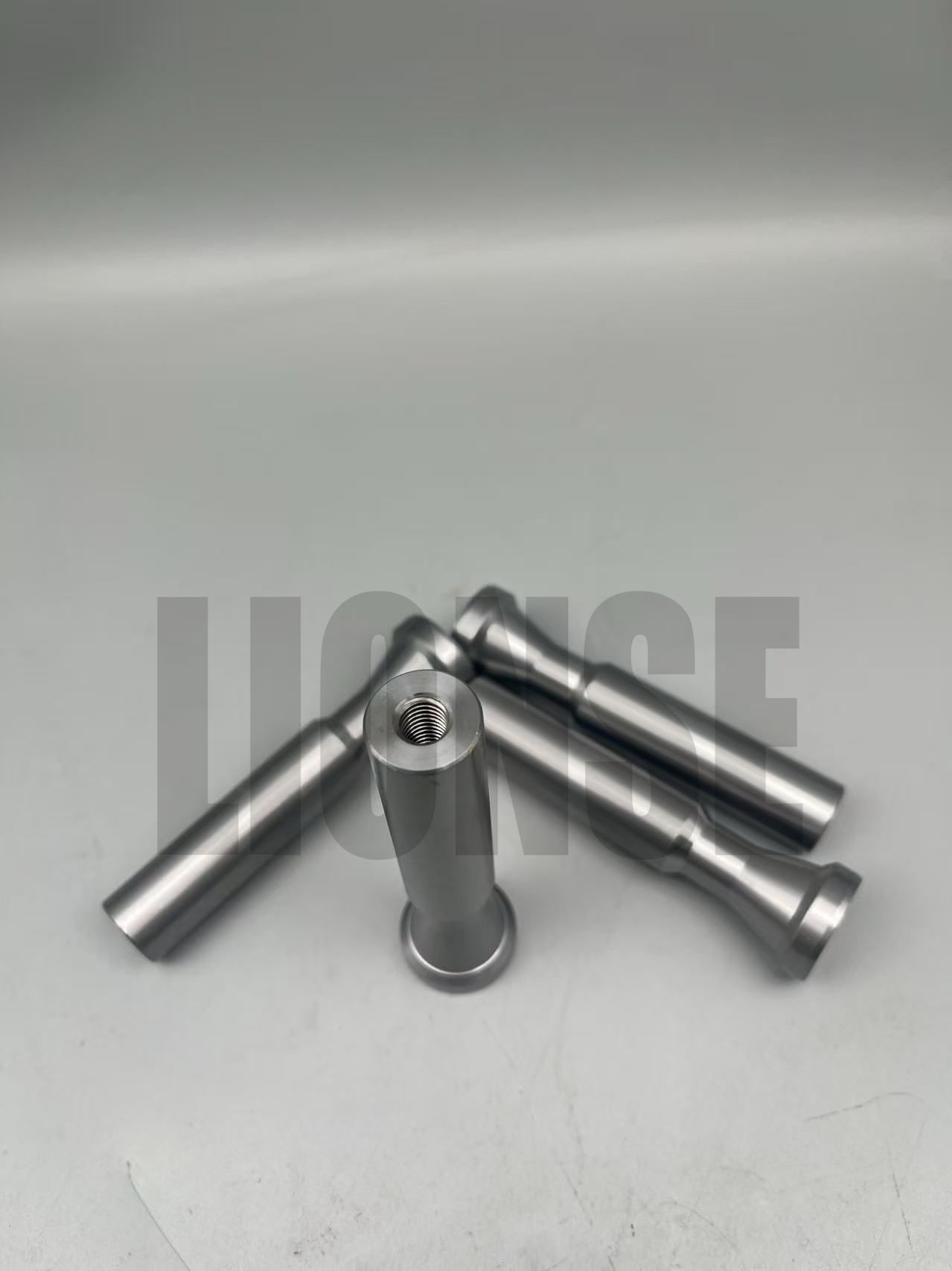 Cum sunt realizate separatoarele filetate personalizate prelucrate CNC?