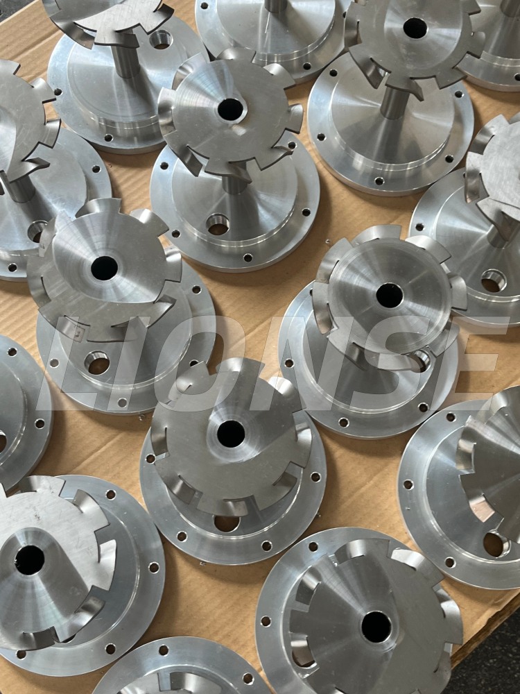 Ansamblu rotor dispersor din dinți de ferăstrău din oțel inoxidabil
